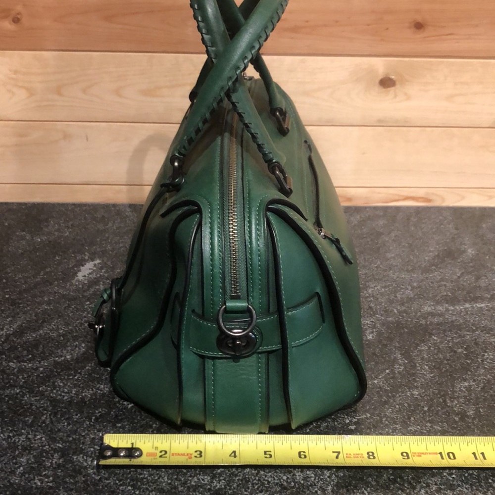 🛑SOLD🛑Racing Green Coach Ace! - Picture 13 of 14